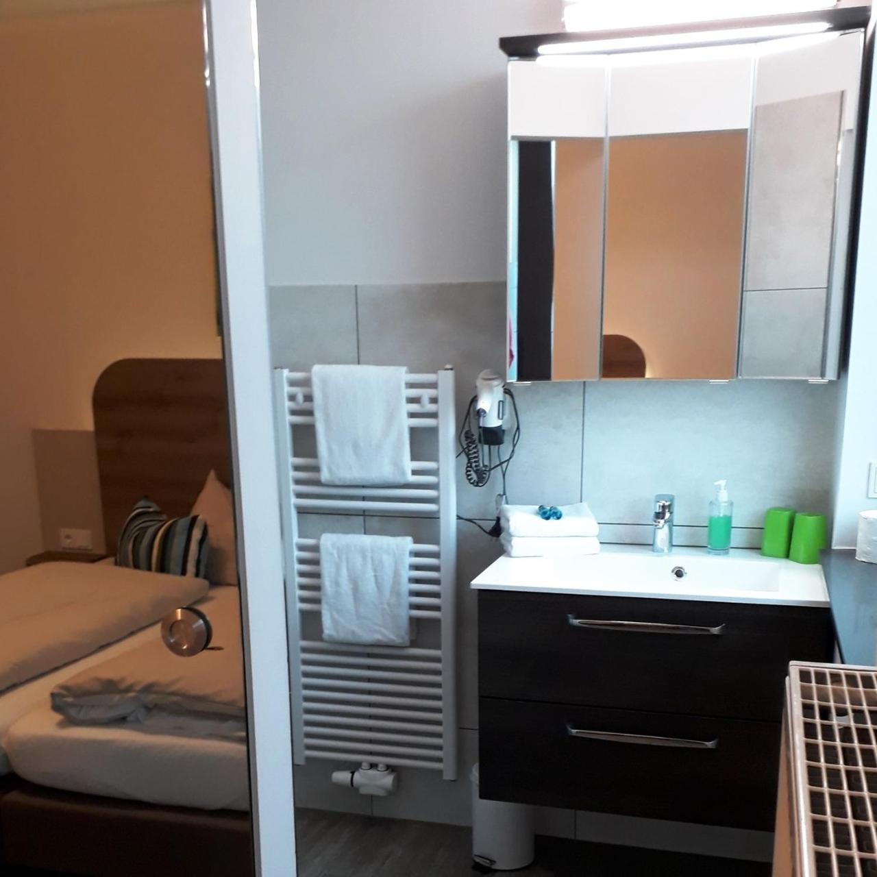 Hotel M24 - Alle Zimmer Mit Kuechenzeile فيشتا المظهر الخارجي الصورة